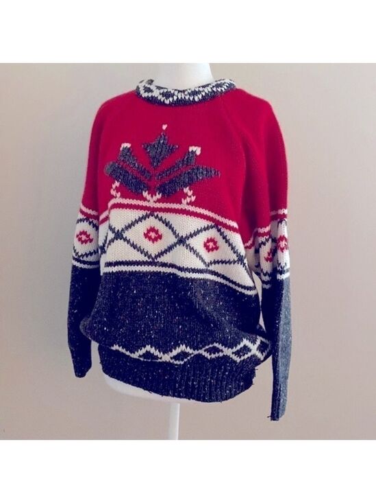 fabe Sweaters - Vintage 70’s Fabe snow flake crochet knit sweater